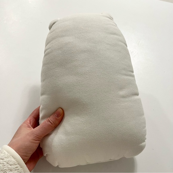 Owl shaped pillow (11”x8”x4” inch) - Picture 5 of 5